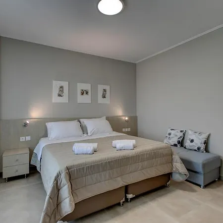 The House Of The Roses Seaview Superior 2 *